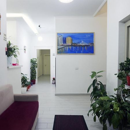 Hotel Vila Dedej Durres Bagian luar foto