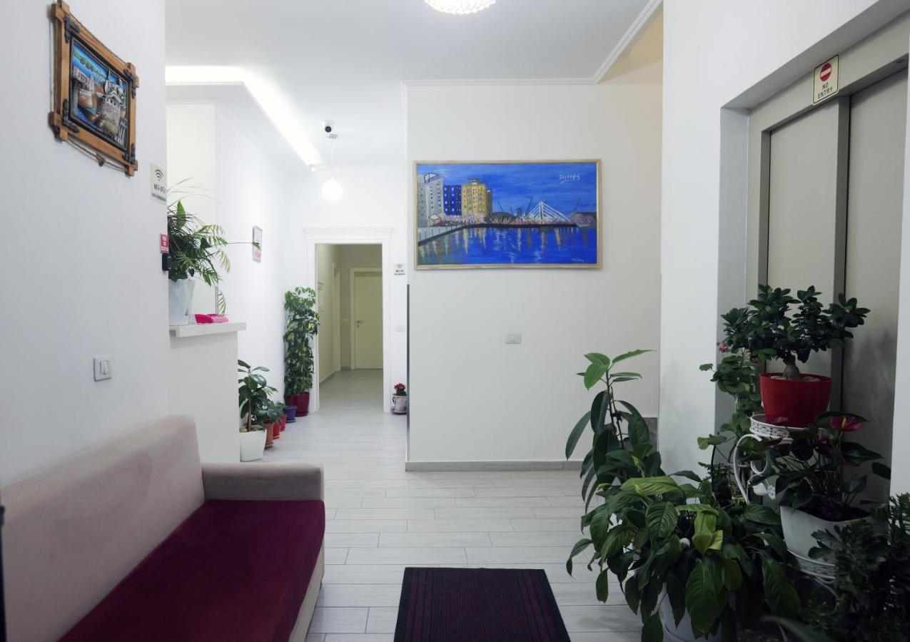 Hotel Vila Dedej Durres Bagian luar foto