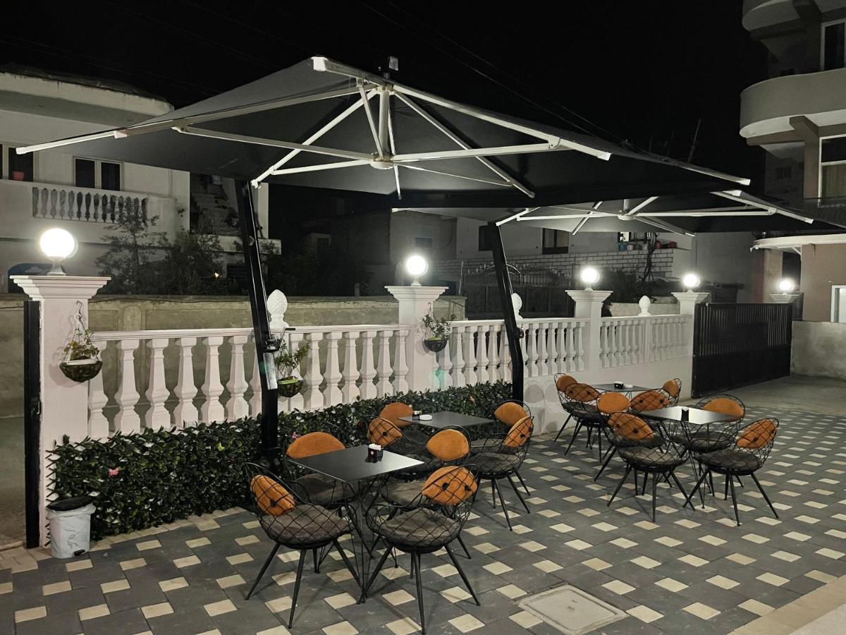 Hotel Vila Dedej Durres Bagian luar foto