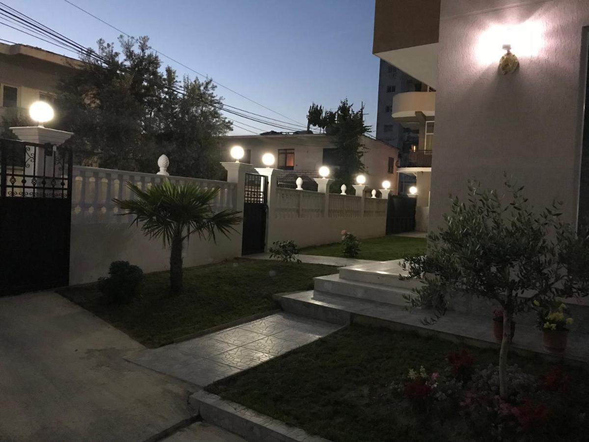 Hotel Vila Dedej Durres Bagian luar foto