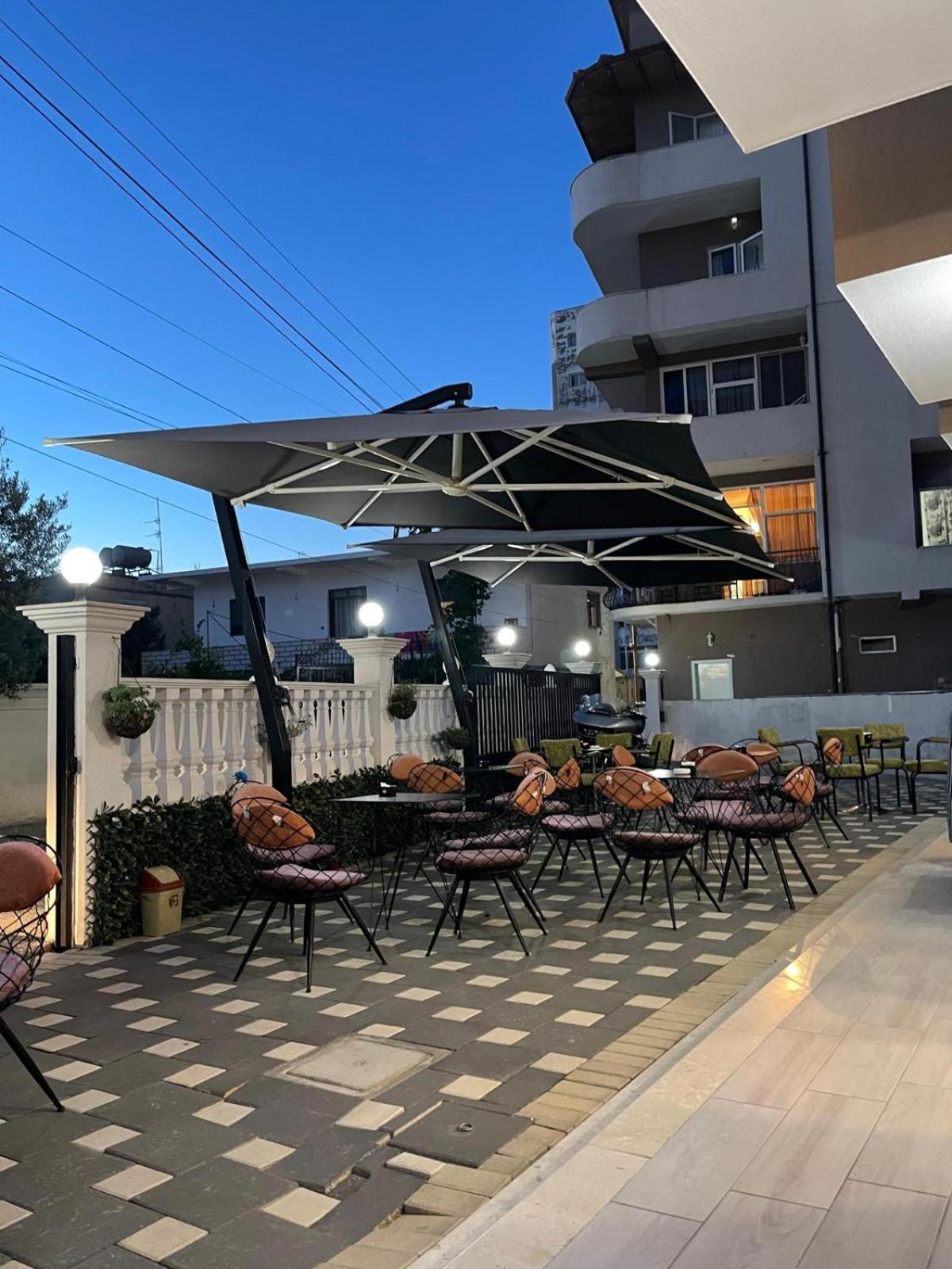 Hotel Vila Dedej Durres Bagian luar foto