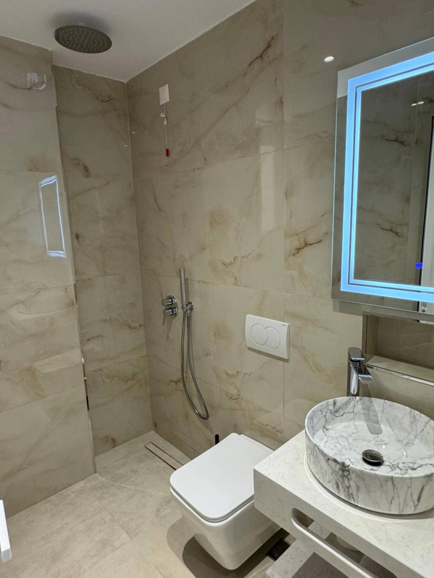Hotel Vila Dedej Durres Bagian luar foto